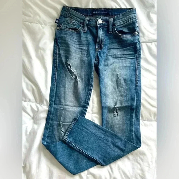 Rock & Republic Distressed Skinny Jeans - Picture 1 of 8